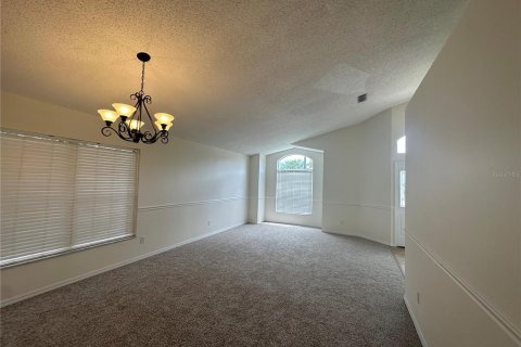Villa ou maison à louer à Orlando, Floride: 3 chambres, 179.12 m2 № 2438601 - photo 3
