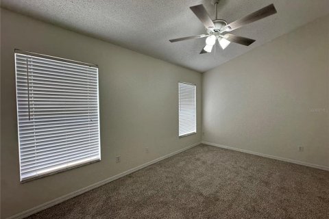 Villa ou maison à louer à Orlando, Floride: 3 chambres, 179.12 m2 № 2438601 - photo 15