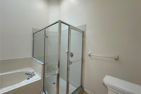 Villa ou maison à louer à Orlando, Floride: 3 chambres, 179.12 m2 № 2438601 - photo 11