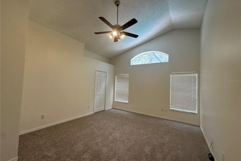 Villa ou maison à louer à Orlando, Floride: 3 chambres, 179.12 m2 № 2438601 - photo 8