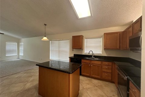 Villa ou maison à louer à Orlando, Floride: 3 chambres, 179.12 m2 № 2438601 - photo 5