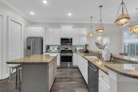 Casa en venta en Four Corners, Florida, 5 dormitorios, 369.94 m2 № 1916617 - foto 2