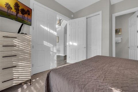 Casa en venta en Four Corners, Florida, 5 dormitorios, 369.94 m2 № 1916617 - foto 8