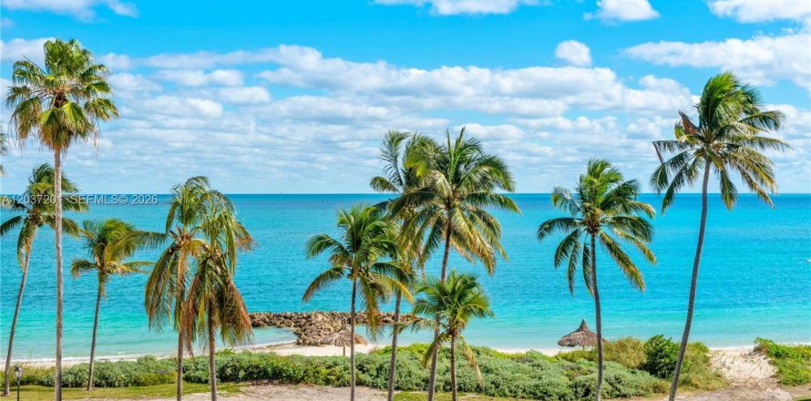 Condo à Miami Beach, Floride, 3 chambres  № 2154091