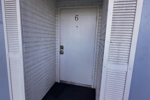Снять в аренду кондоминиум в Бока-Ратон, Флорида 1 спальня, 58.53м2, № 1011808 - фото 1