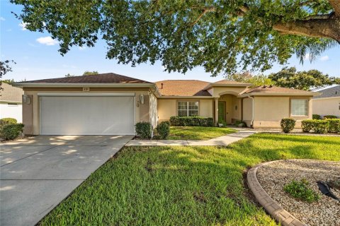 House in Summerfield, Florida 3 bedrooms, 188.5 sq.m. № 1894889 - photo 2