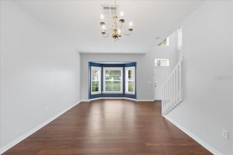 House in Winter Garden, Florida 4 bedrooms, 264.03 sq.m. № 2304601 - photo 7