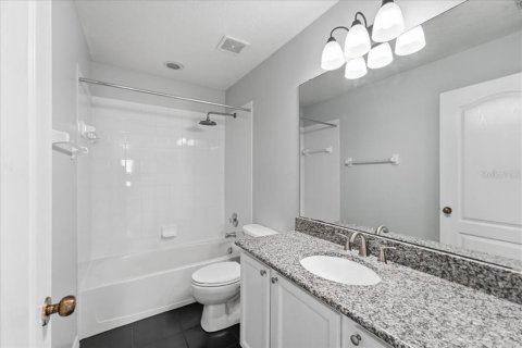 House in Winter Garden, Florida 4 bedrooms, 264.03 sq.m. № 2304601 - photo 26