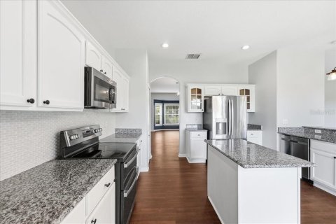 House in Winter Garden, Florida 4 bedrooms, 264.03 sq.m. № 2304601 - photo 10