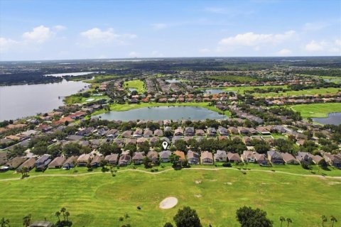 House in Winter Garden, Florida 4 bedrooms, 264.03 sq.m. № 2304601 - photo 3