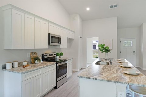House in North Port, Florida 3 bedrooms, 139.91 sq.m. № 2196111 - photo 19