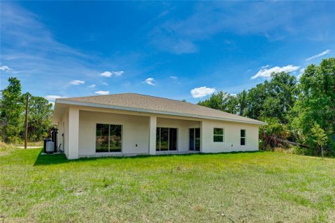 House in North Port, Florida 3 bedrooms, 139.91 sq.m. № 2196111 - photo 12