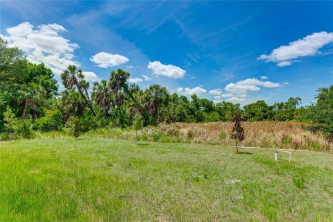 House in North Port, Florida 3 bedrooms, 139.91 sq.m. № 2196111 - photo 13