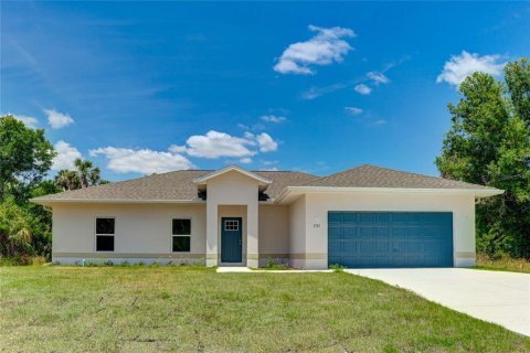House in North Port, Florida 3 bedrooms, 139.91 sq.m. № 2196111 - photo 2
