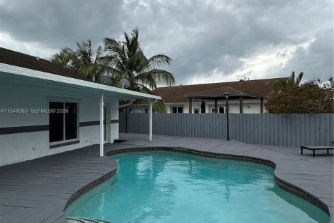 House in Miramar, Florida 3 bedrooms, 134.71 sq.m. № 2019739 - photo 22