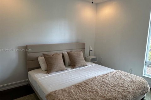 House in Miramar, Florida 3 bedrooms, 134.71 sq.m. № 2019739 - photo 9