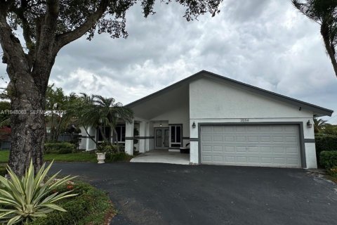 House in Miramar, Florida 3 bedrooms, 134.71 sq.m. № 2019739