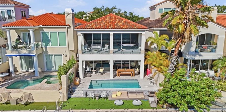 Villa ou maison à Tampa, Floride 6 chambres, 340.95 m2 № 2093629