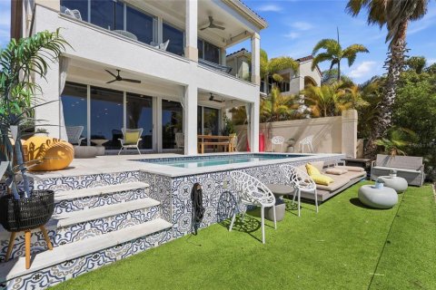 Villa ou maison à louer à Tampa, Floride: 6 chambres, 340.95 m2 № 2093629 - photo 5
