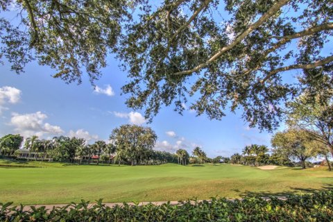 Townhouse in Boca Raton, Florida 3 bedrooms, 215.25 sq.m. № 1073836 - photo 1