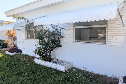 Casa en alquiler en Hollywood, Florida, 175.21 m2 № 1957185 - foto 1