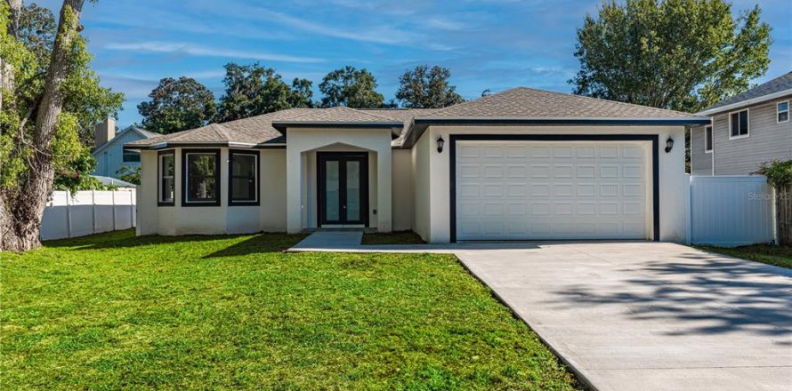 House in Port Richey, Florida 3 bedrooms, 145.21 sq.m. № 1841725