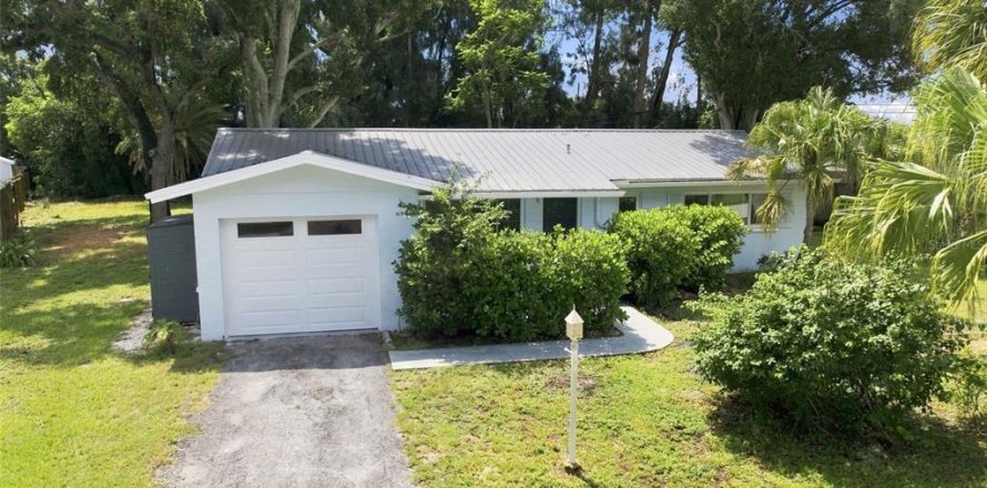 Villa ou maison à Saint Petersburg, Floride 2 chambres, 130.25 m2 № 2345440