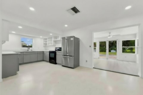 Villa ou maison à vendre à Saint Petersburg, Floride: 2 chambres, 130.25 m2 № 2345440 - photo 8