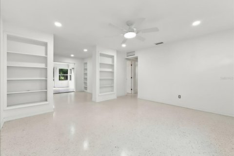 Villa ou maison à vendre à Saint Petersburg, Floride: 2 chambres, 130.25 m2 № 2345440 - photo 17