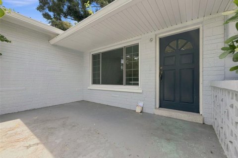 Villa ou maison à vendre à Saint Petersburg, Floride: 2 chambres, 130.25 m2 № 2345440 - photo 3