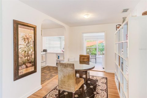Casa en venta en Saint Petersburg, Florida, 4 dormitorios, 174.66 m2 № 1916612 - foto 14