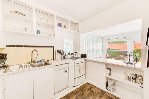 Casa en venta en Saint Petersburg, Florida, 4 dormitorios, 174.66 m2 № 1916612 - foto 16
