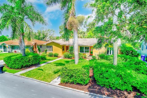 Casa en venta en Saint Petersburg, Florida, 4 dormitorios, 174.66 m2 № 1916612 - foto 9