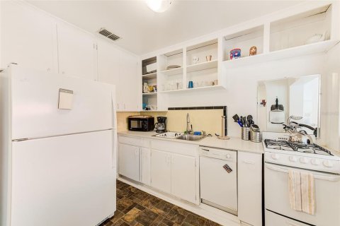 Casa en venta en Saint Petersburg, Florida, 4 dormitorios, 174.66 m2 № 1916612 - foto 17
