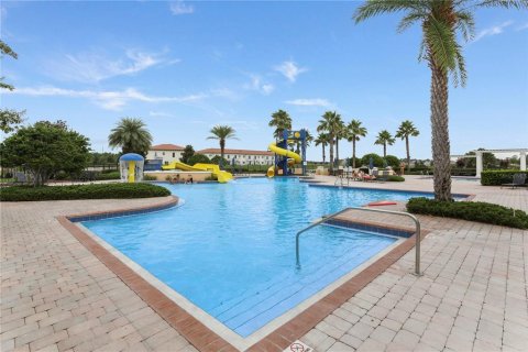 Villa ou maison à vendre à Davenport, Floride: 4 chambres, 270.44 m2 № 2359054 - photo 4