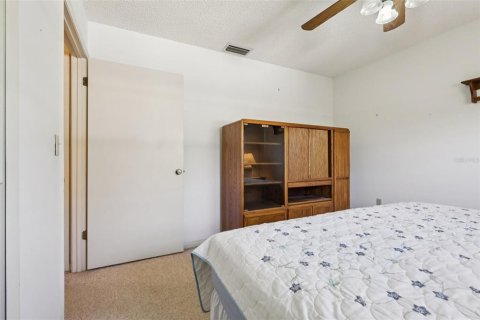 House in Haines City, Florida 2 bedrooms, 141.58 sq.m. № 2128700 - photo 19