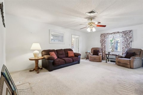 House in Haines City, Florida 2 bedrooms, 141.58 sq.m. № 2128700 - photo 9