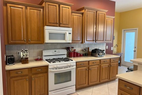 House in Palm Bay, Florida 4 bedrooms, 239.5 sq.m. № 1852953 - photo 18