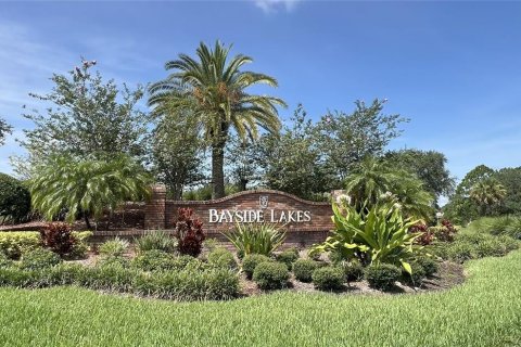 House in Palm Bay, Florida 4 bedrooms, 239.5 sq.m. № 1852953 - photo 2