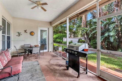 House in Boynton Beach, Florida 3 bedrooms, 213.58 sq.m. № 1877981 - photo 21