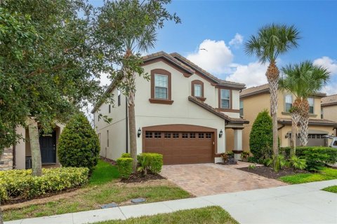 House in Kissimmee, Florida 7 bedrooms, 307.88 sq.m. № 2391357 - photo 3