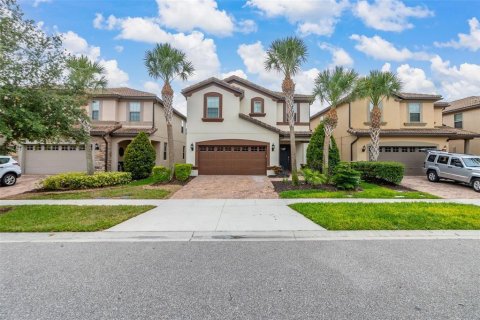 House in Kissimmee, Florida 7 bedrooms, 307.88 sq.m. № 2391357 - photo 2
