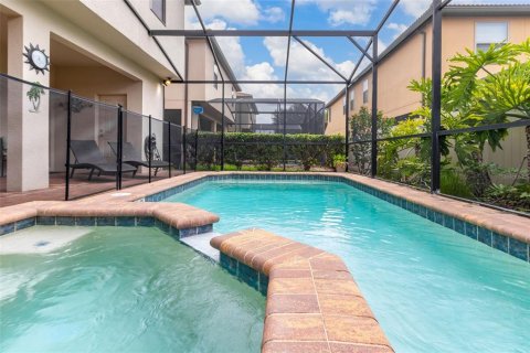 House in Kissimmee, Florida 7 bedrooms, 307.88 sq.m. № 2391357 - photo 25