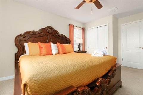 House in Kissimmee, Florida 7 bedrooms, 307.88 sq.m. № 2391357 - photo 27