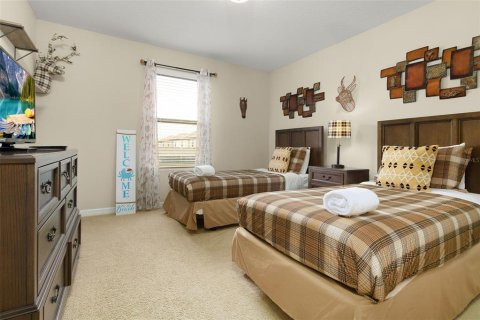 House in Kissimmee, Florida 7 bedrooms, 307.88 sq.m. № 2391357 - photo 11