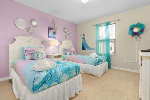 House in Kissimmee, Florida 7 bedrooms, 307.88 sq.m. № 2391357 - photo 7