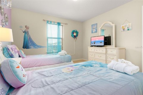 House in Kissimmee, Florida 7 bedrooms, 307.88 sq.m. № 2391357 - photo 8