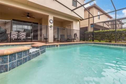 House in Kissimmee, Florida 7 bedrooms, 307.88 sq.m. № 2391357 - photo 22