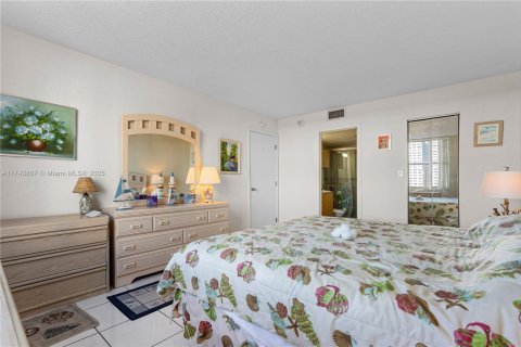Copropriété à vendre à Pompano Beach, Floride: 1 chambre, 68.56 m2 № 1705264 - photo 15