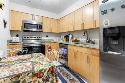 Copropriété à vendre à Pompano Beach, Floride: 1 chambre, 68.56 m2 № 1705264 - photo 2